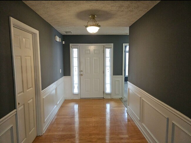 Building Photo - Well Kept Union City Home, 3BR, 2BA