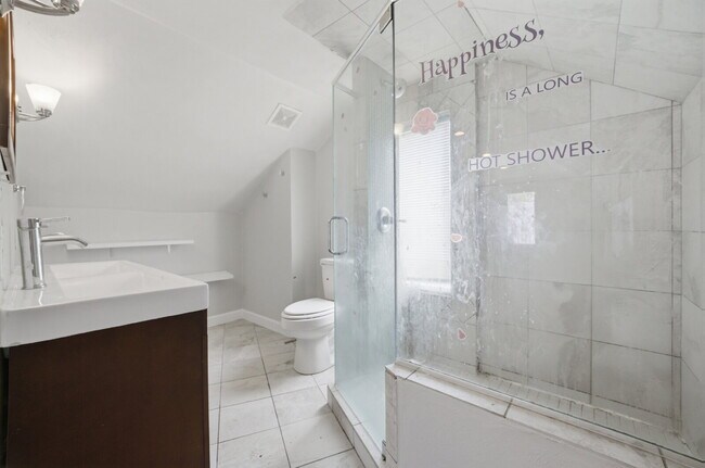 Building Photo - GORGEOUS 4 BED, 2.5 BATH HOME FOR RENT IN NORFOLK!