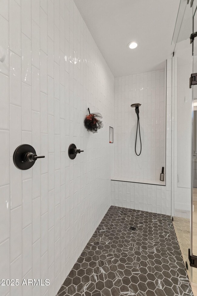 Building Photo - 4236 E Whisper Rock Trl