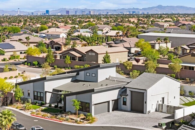 Building Photo - 4315 N Dapple Gray Rd