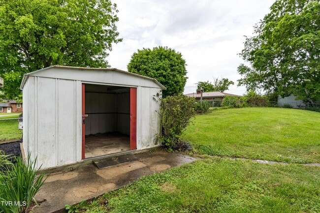 Building Photo - 3 Bedroom 2 Bathroom Home in Greeneville, TN