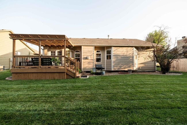 Building Photo - 5 Bedroom, 3 Bathroom house with completed...
