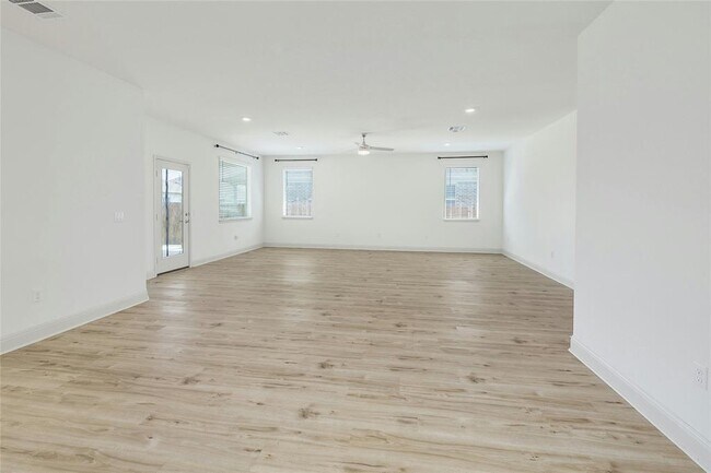 Building Photo - 16808 Ponte Cv