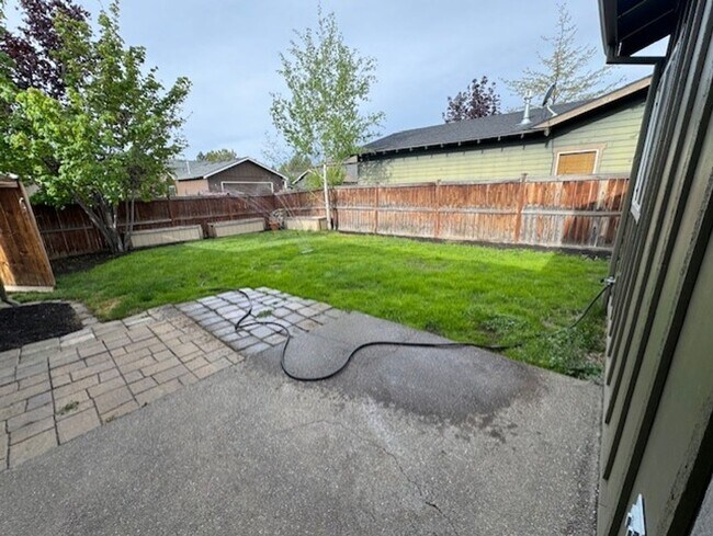 Building Photo - Single level home