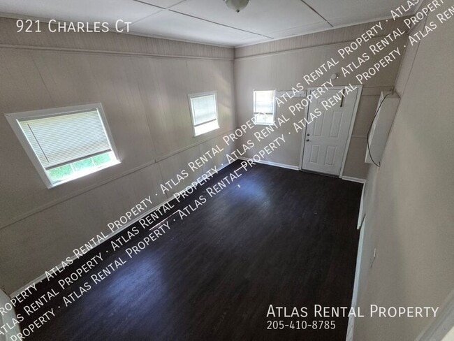 Building Photo - 921 Charles Ct