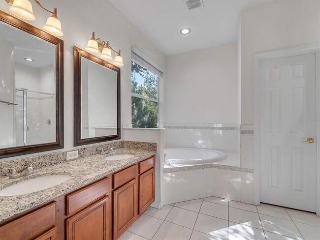 Building Photo - 18022 Maui Isle Dr