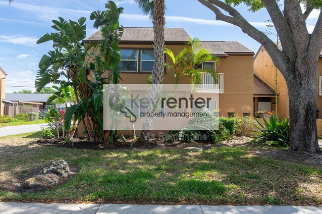 Building Photo - 1833 Clearbrooke Dr