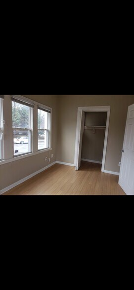 Building Photo - 3602 E Fall Creek Parkway North Dr