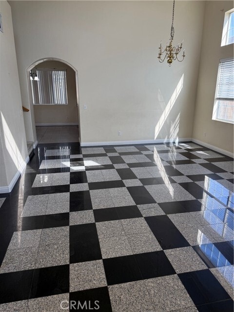 Building Photo - 865 Tam O'Shanter St