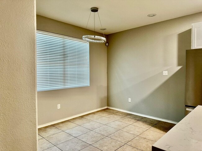 Building Photo - 9310 Albany Dr