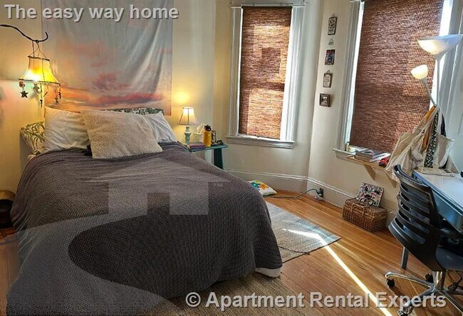 Building Photo - 183 College Ave