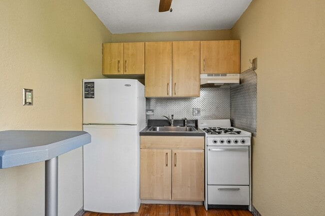 Building Photo - Aperture Apartments