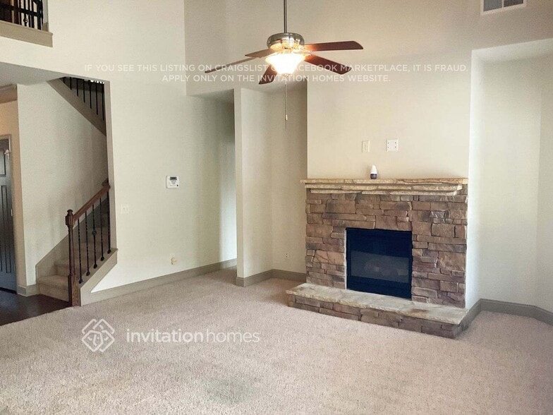 Building Photo - 3968 Sovereign Dr