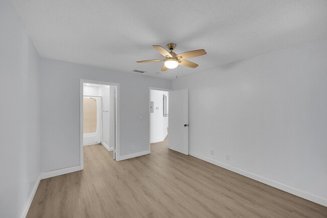 Building Photo - 815 Boynton Beach Blvd