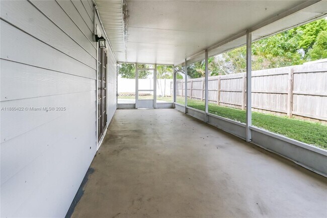 Building Photo - 1365 Savoyard Way