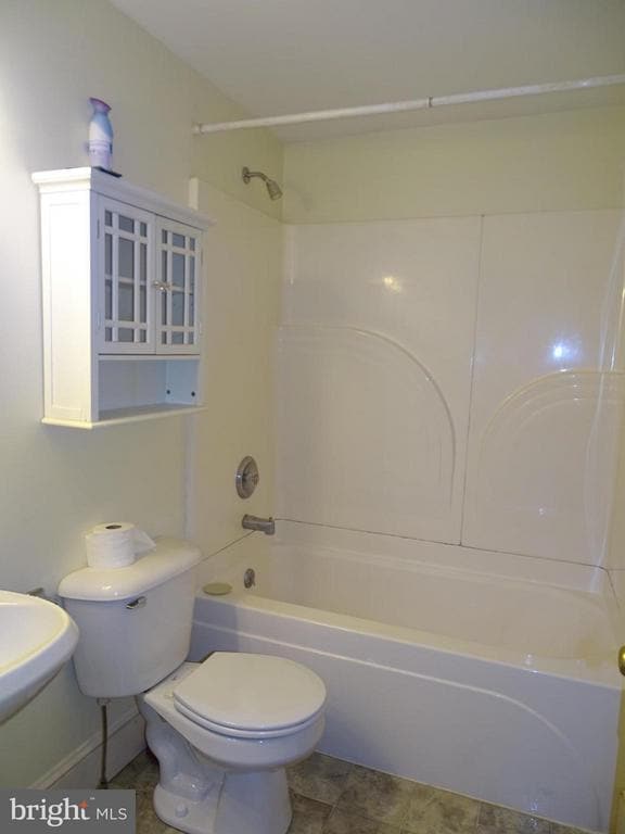 Building Photo - 7512 Friendship Village Rd