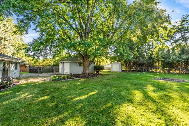 Building Photo - 16340 S McGrath Dr