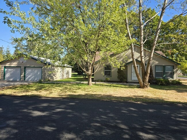 Building Photo - Charming 3 bedroom Hayden Home for Rent!