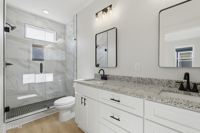 Building Photo - 2316 E 19th Pl