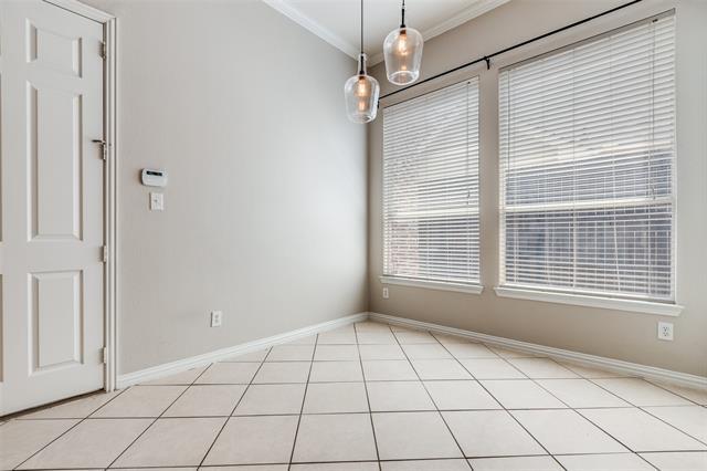 Building Photo - 4060 Victory Dr