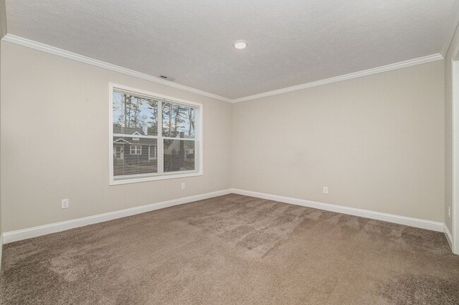 Building Photo - Available to Show