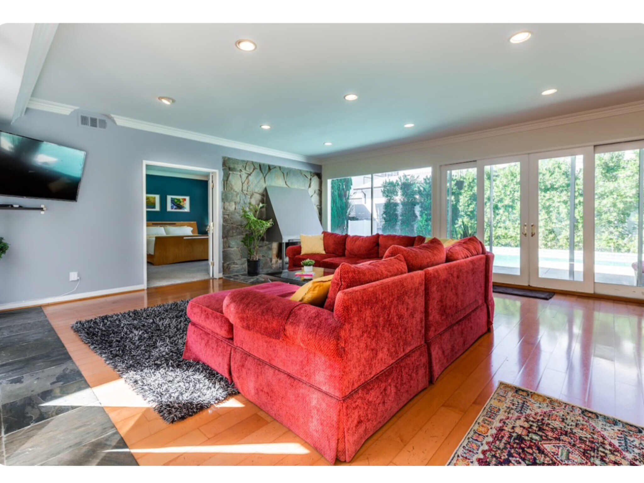 Living room - 15707 Varden St