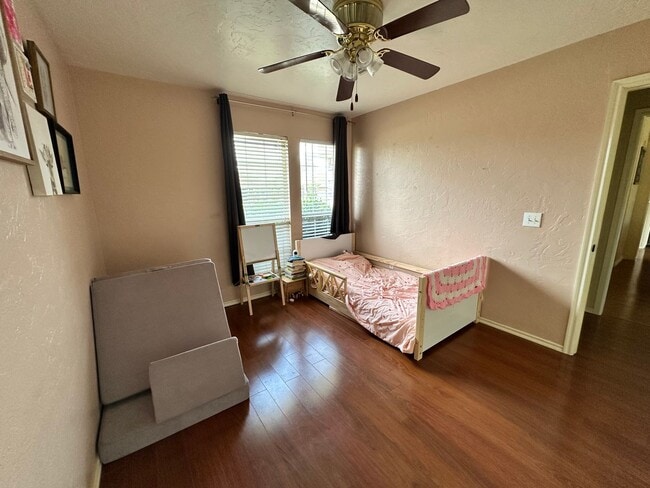 Building Photo - FOR RENT: Charming 4-Bedroom, 2-Bath Home ...