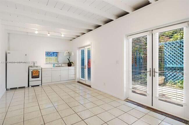 Building Photo - 2330 SW 62nd Ct