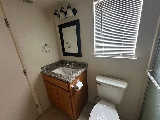 Building Photo - 1316 Chestnut St