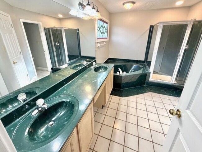 Building Photo - Cordova- 4 Bedroom 2 Bath Home-Spacious, Convenient Location