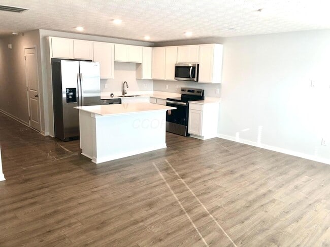 Building Photo - 6369 Bellmouth Rd