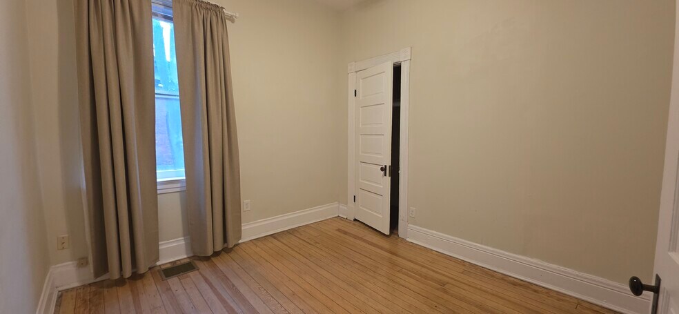 Building Photo - 3711 Morris Pl