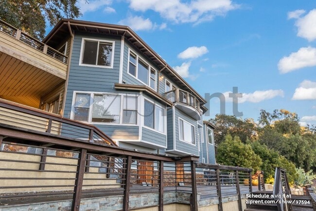 Building Photo - 135 Montalvo Rd