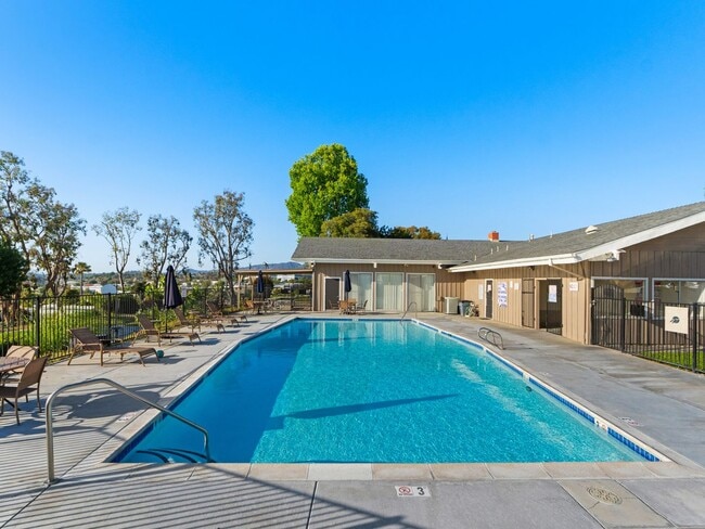 Building Photo - Cozy 3 bedrooms, 2 bathrooms, cover patio and carport available in San Marcos
