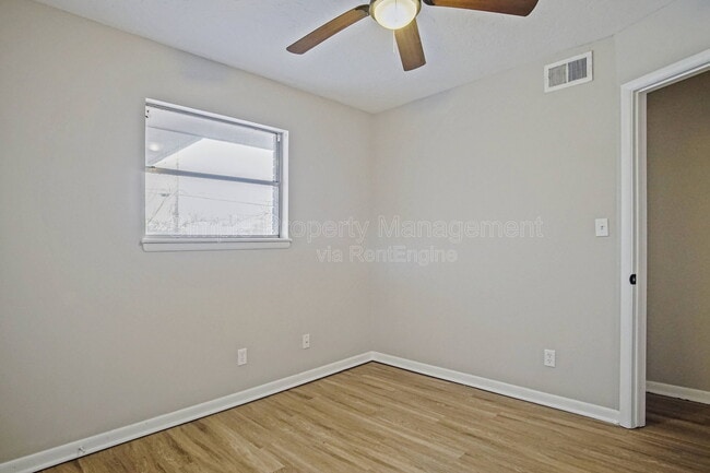 Building Photo - 1607 Denison Dr