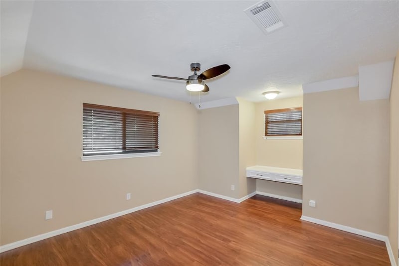 Building Photo - 6602 Point Clear Dr