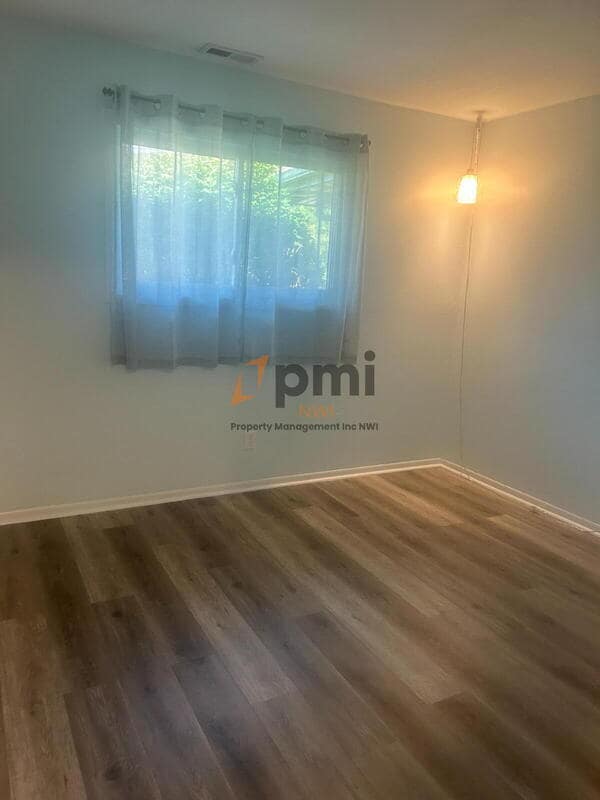 Building Photo - 6823 Pierce Dr