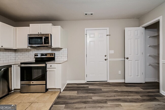 Building Photo - 1325 Carney Ct