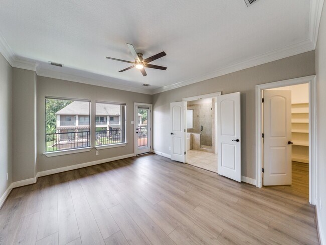 Building Photo - 351 Old Aqua Landing E