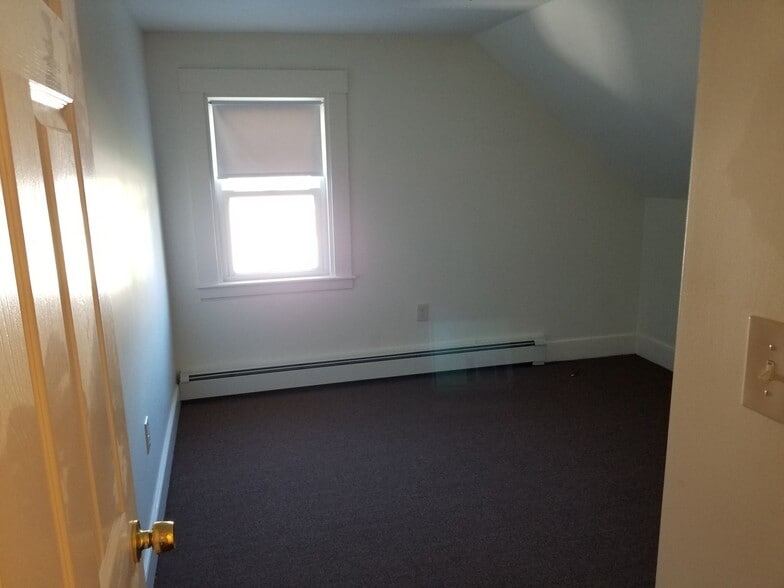 Building Photo - 38 Mt Auburn St