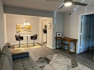 Building Photo - 5122 Gaston Ave