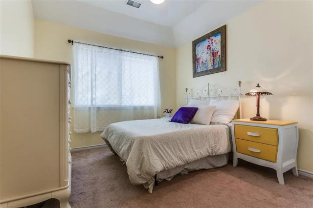 Building Photo - 2704 Orchid Dr