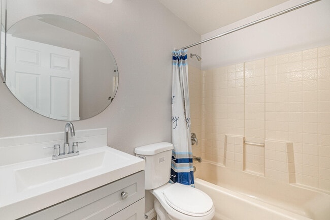 Building Photo - 1742 Laramie Cir