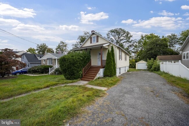 Building Photo - 8807 Fearne Ave