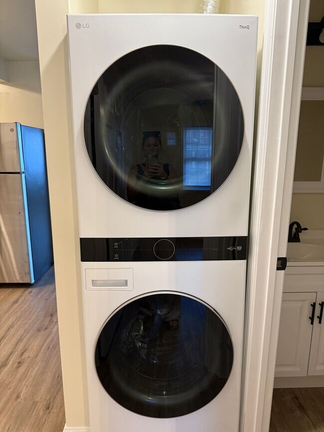 Building Photo - Newly Renovated 2BR in Downtown Myersville!