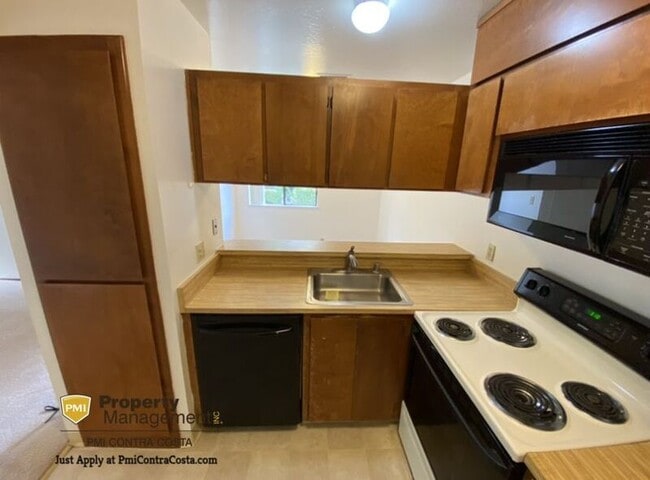 Building Photo - 1171 Honey Trail