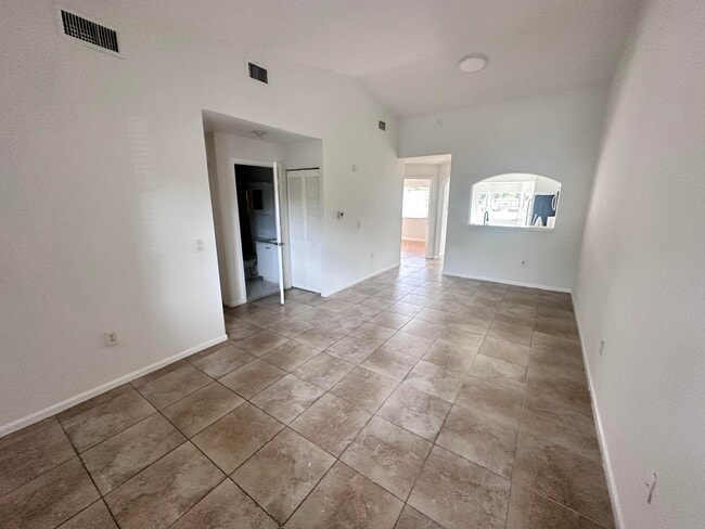 Building Photo - 3474 Briar Bay Blvd