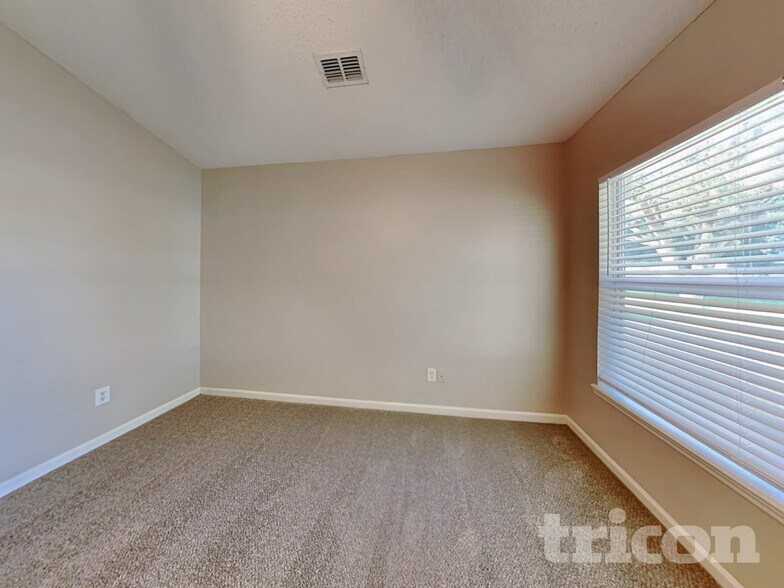 Building Photo - 8325 Stelling Dr S