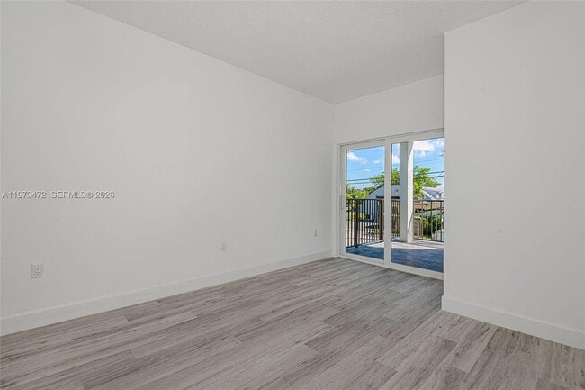 Building Photo - 355 NW 30th Ave