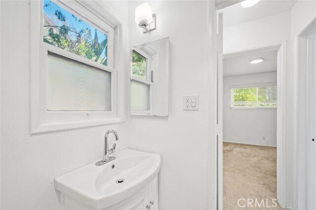 Building Photo - 350 Y Pl